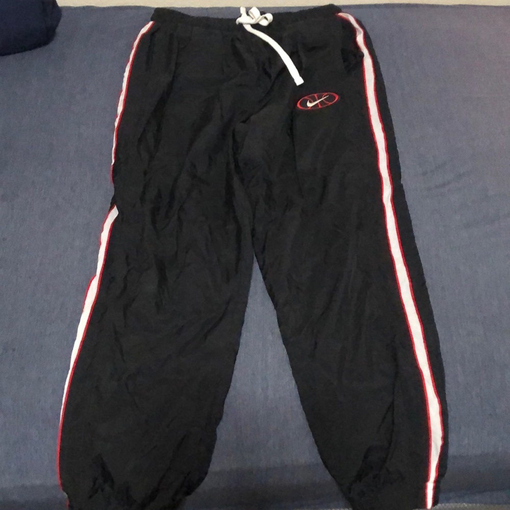 Nike basketball training pants Size M VNDS